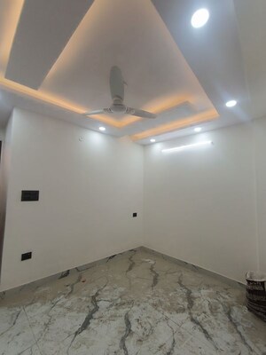 Room in 3 BHK Builder Floor at Govindpuri – for Sale