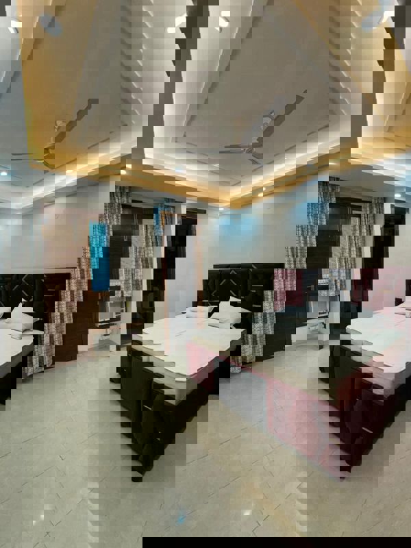 4 BHK Builder Floor For Rent in Sector 40