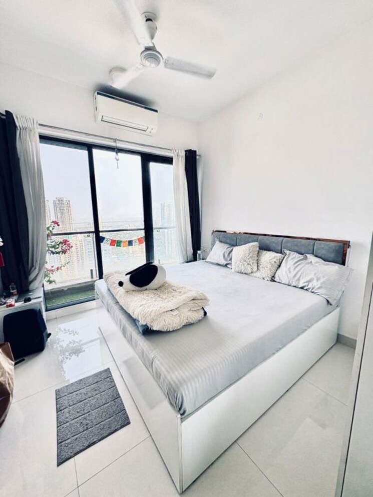 Team Area, oberoi-springs 5 Bedroom 3000 Sq.Ft. Apartment In Andheri West Mumbai 9810337