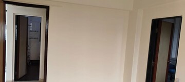 Room in 2 BHK Apartment at Abrol House, Malad West – for Rent