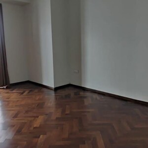 Room in 3 BHK Apartment at Omkar 1973, Century Bazar – for Rent