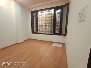 Room in 3 BHK Builder Floor at Chittaranjan Park – for Sale