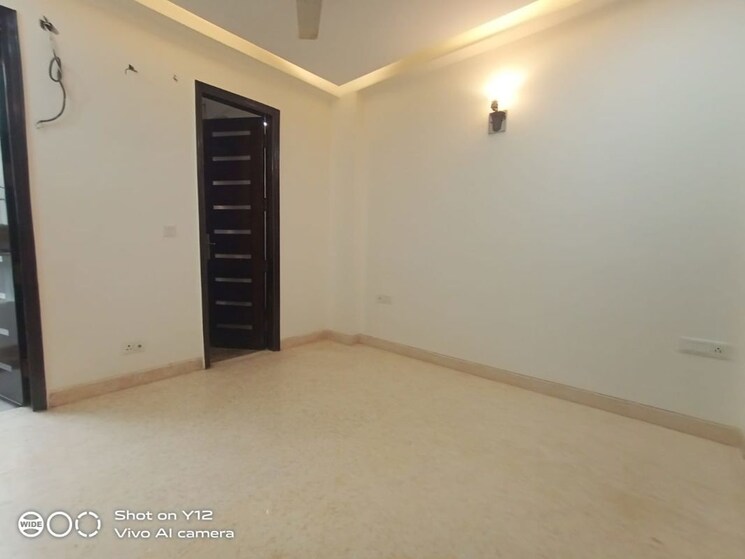 Room, chittaranjan park 3 Bedroom 160 Sq.Yd. Builder Floor In Chittaranjan Park Delhi 9810373