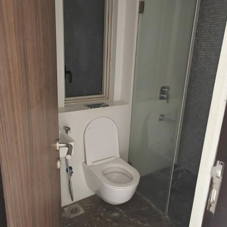 Bathroom, lodha-kiara 3 Bedroom 1250 Sq.Ft. Apartment In Kamala Mill Mumbai 9810375