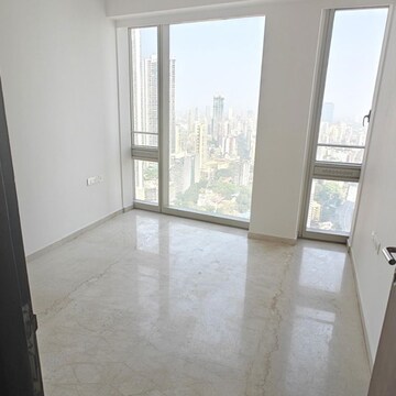 Room in 3 BHK Apartment at Lodha Kiara, Kamala Mill – for Rent