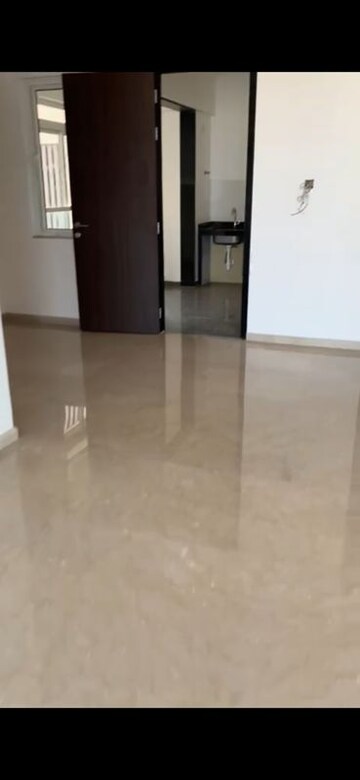 Room in 2 BHK Apartment at Kalpataru Radiance, Goregaon West – for Sale