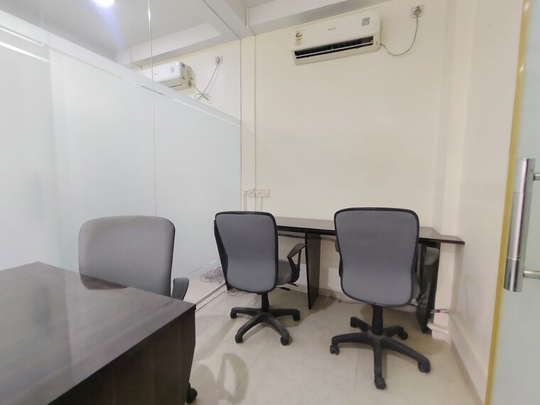 Team Area, kemp-plaza Commercial Office Space 350 Sq.Ft. In Malad West Mumbai 9810389