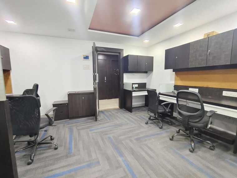 Team Area, kemp-plaza Commercial Office Space 350 Sq.Ft. In Malad West Mumbai 9810400