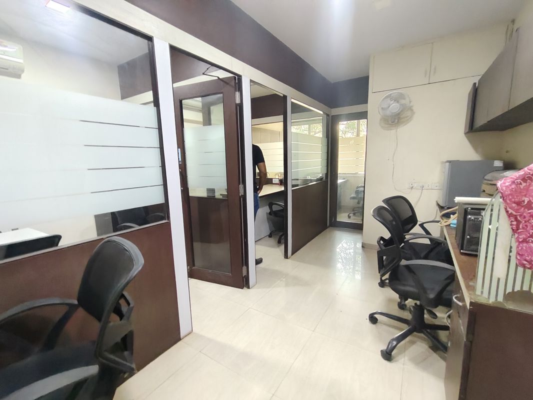 Office Space For Sale in Knox Plaza