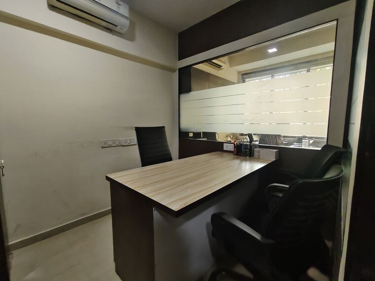 Team Area, knox-plaza Commercial Office Space 310 Sq.Ft. In Malad West Mumbai 9810407
