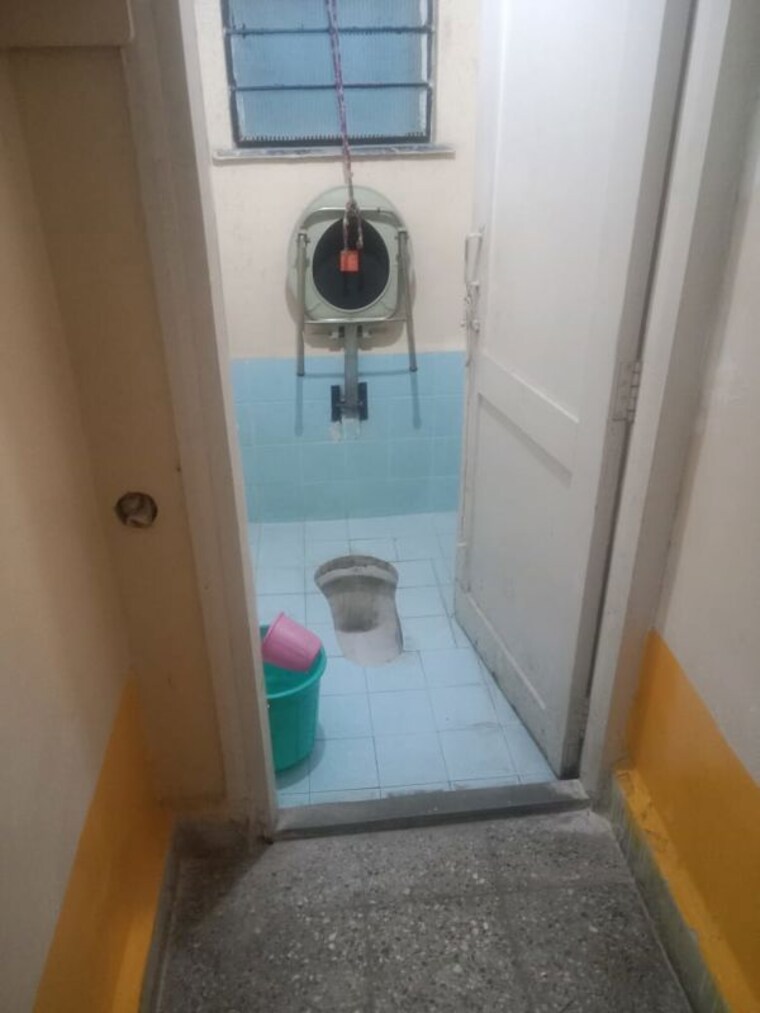 Bathroom, janki-heights 2 Bedroom 1000 Sq.Ft. Apartment In Aundh Pune 9810413