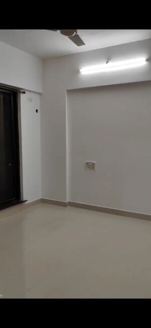 Room in 2 BHK Apartment at Mandalik Nagar CHS, Malad West – for Rent