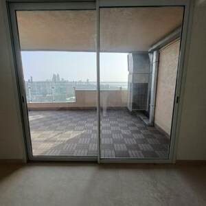 Room in 3 BHK Apartment at Lokhandwala Minerva Mahalaxmi, Arthur rd – for Rent