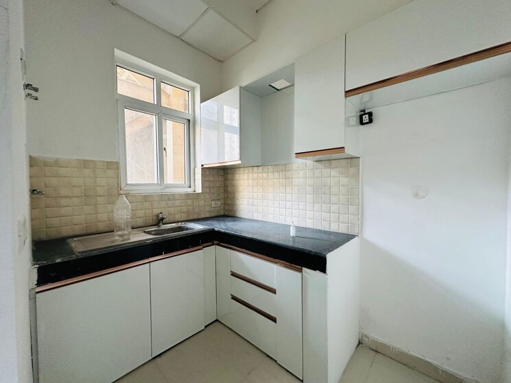 Kitchen, bptp-park-elite-premium 3 Bedroom 1100 Sq.Ft. Apartment In Sector 84 Faridabad 9810455