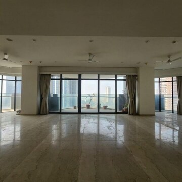 Room in 3 BHK Apartment at Omkar 1973, Century Bazar – for Rent