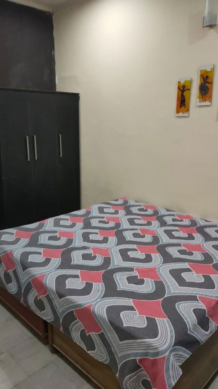  Parking, parbhat road 6+ Bedroom 1860 Sq.Ft. Villa In Parbhat Road Zirakpur 9810467