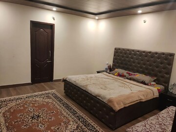 Bedroom in 6+ BHK Villa at Parbhat Road – for Sale