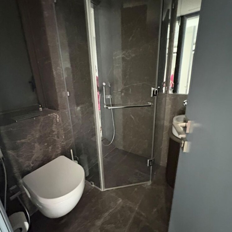 Bathroom, lodha-trump-tower 3 Bedroom 1390 Sq.Ft. Apartment In Kamala Mill Mumbai 9810483