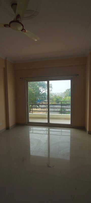 Room in 3 BHK Builder Floor at UPAVP Vrindavan Yojana, Vrindavan Yojna – for Rent