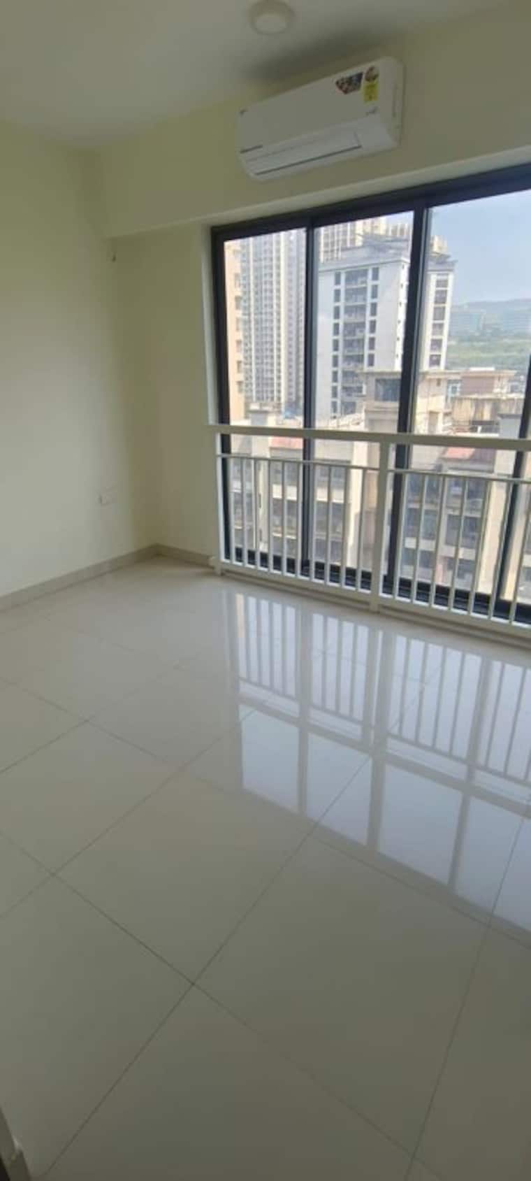 Balcony, dynamix-divum 2 Bedroom 788 Sq.Ft. Apartment In Malad East Mumbai 9810485