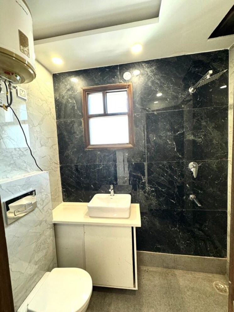Bathroom, mahavir enclave 1 2 Bedroom 540 Sq.Ft. Apartment In Mahavir Enclave 1 Delhi 9810494
