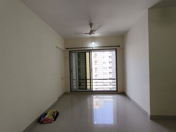 Room in 2 BHK Apartment at Avirahi Homes, Borivali West – for Rent