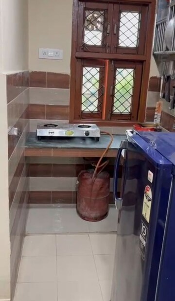 Kitchen in 1 RK Builder Floor at Patel Nagar – for Rent