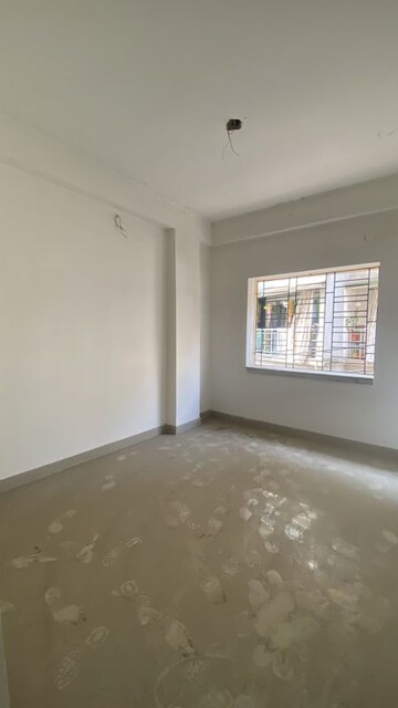 Room in  Apartment at Kaikhali – for Sale