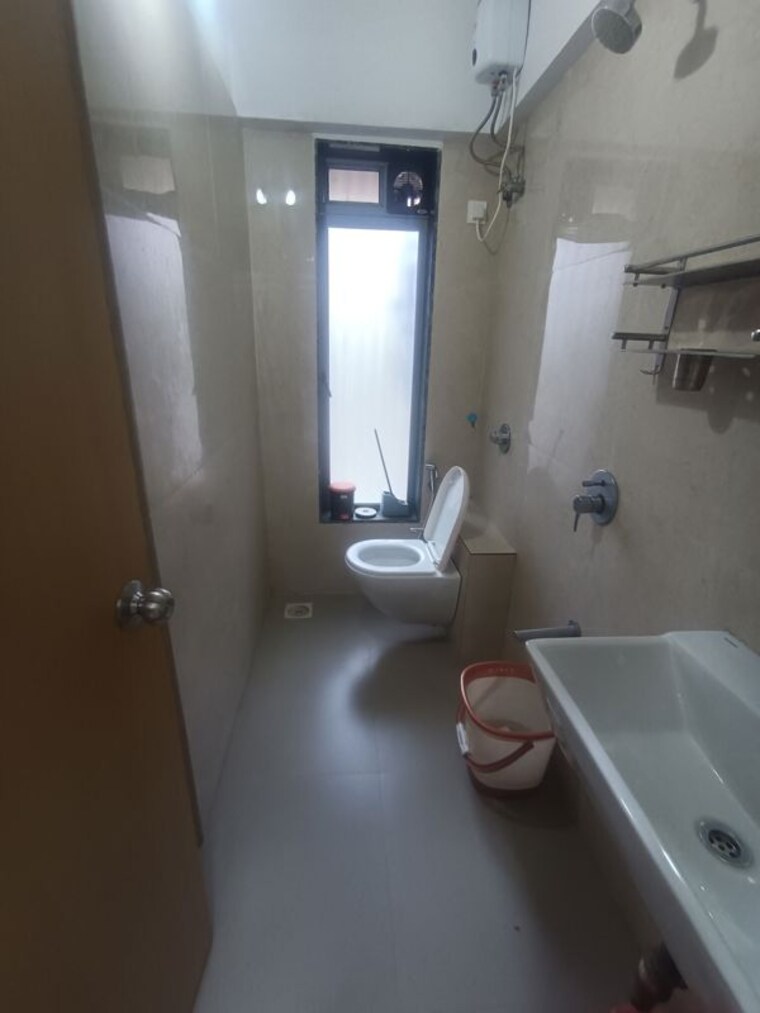 Bathroom, nakul-raj 2 Bedroom 1000 Sq.Ft. Apartment In Malad West Mumbai 9810534