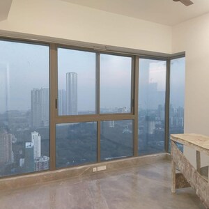 Room in 3 BHK Apartment at Prestige Jasdan Classic, Jacob Circle – for Rent