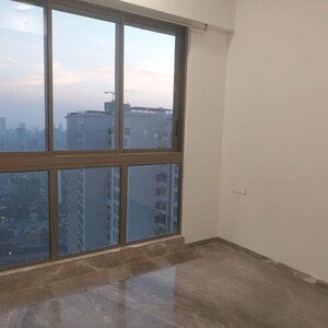 Room in 3 BHK Apartment at Prestige Jasdan Classic, Jacob Circle – for Rent