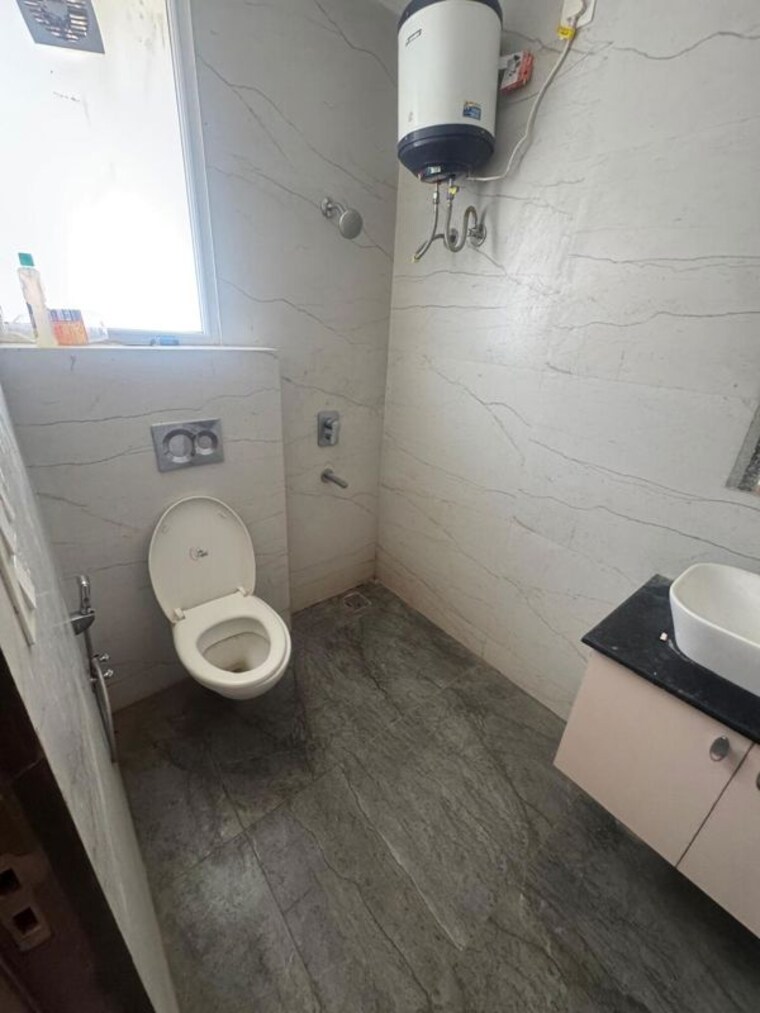 Bathroom, city-of-dreams 3 Bedroom 1200 Sq.Ft. Builder Floor In KharaR Banur Road Chandigarh 9810567