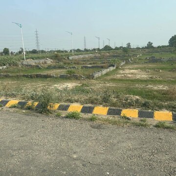  Plot For Sale in Sector 61