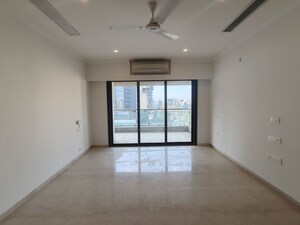 Room in 4 BHK Apartment at Sunteck Signia Isles, Bandra Kurla Complex – for Rent