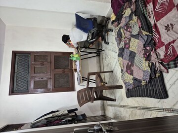 Gym in 2.5 BHK Builder Floor at Mayur Vihar – for Rent