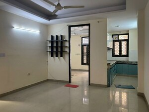 Room in 2 BHK Builder Floor at Saket – for Rent