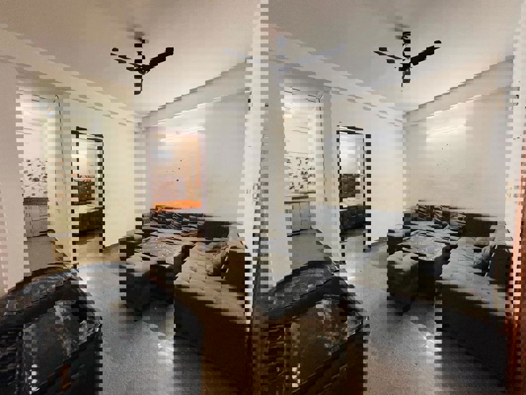 1 BHK Builder Floor For Rent in Saket