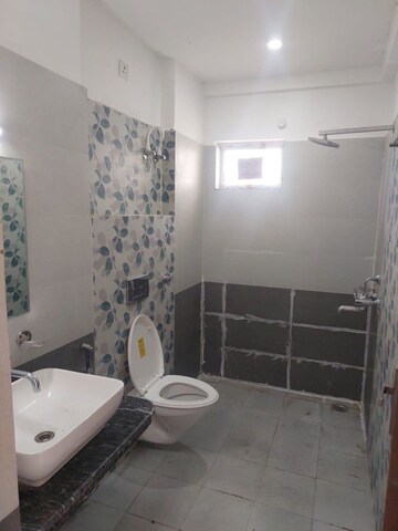 Bathroom in 3 BHK Apartment at Haridwar Bypass – for Rent