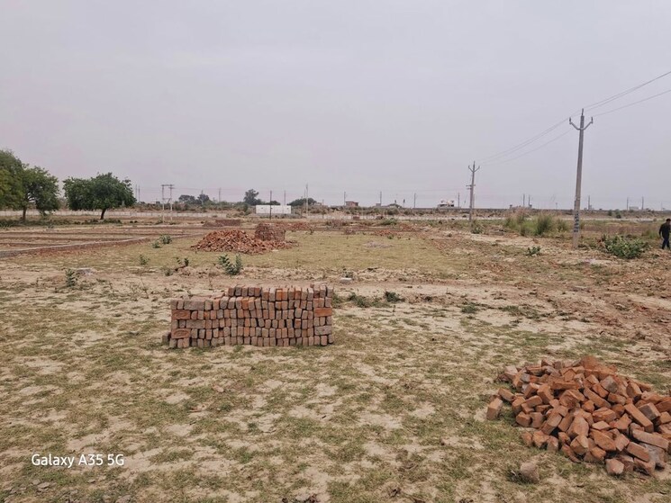 undefined, jewar  100 Sq.Yd. Plot In Jewar Greater Noida 9810631