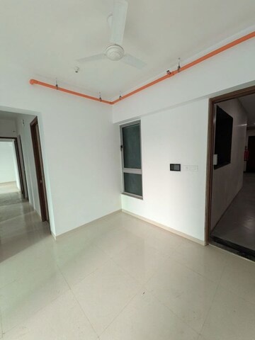 2 BHK Apartment For Sale in Kalpataru Immensa B, Kolshet Road