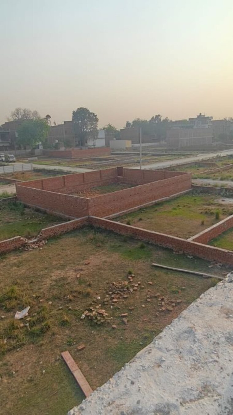 undefined, babatpur  1650 Sq.Yd. Plot In Babatpur Varanasi 9810674