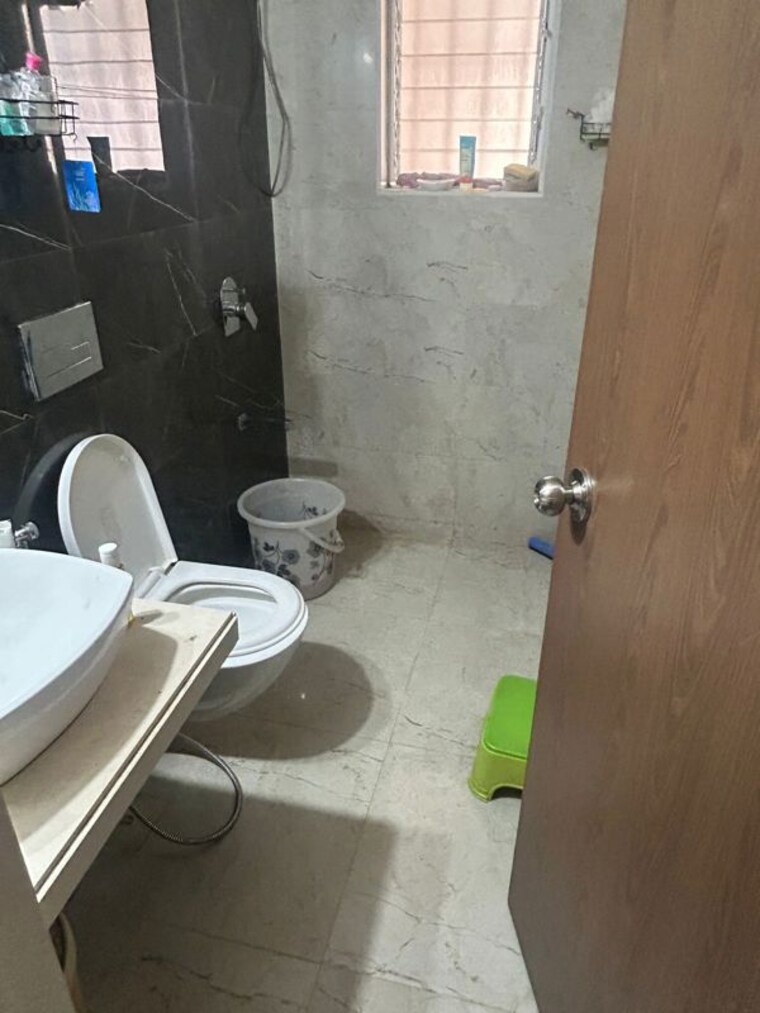 Bathroom, dosti-west-county-phase-4-dosti-pine 2 Bedroom 650 Sq.Ft. Apartment In Balkum Pada Thane 9810678