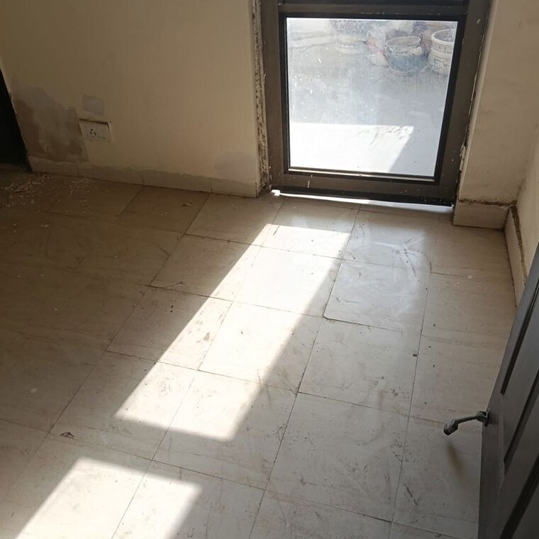 Room, unitech-south-city-ii 3 Bedroom 1608 Sq.Ft. Builder Floor In Sector 50 Gurgaon 9810684