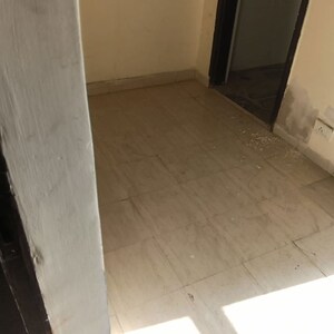 Bathroom in 3 BHK Builder Floor at Unitech South City II, Sector 50 – for Rent