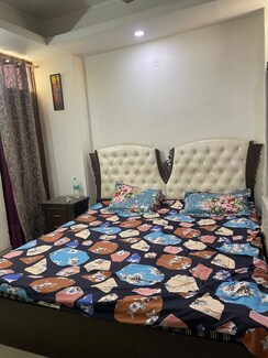 3 BHK + Extra Room Builder Floor For Rent in Vasundhara Sector 3