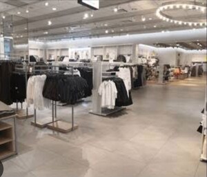  Showroom For Rent in Gomti Nagar