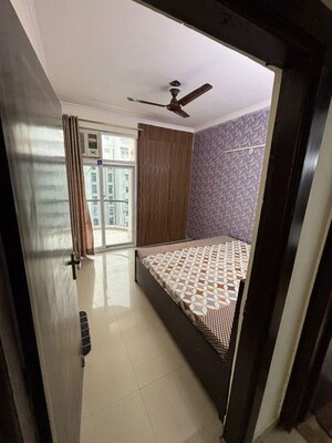 Balcony in 2.5 BHK Apartment at Amrapali Silicon City, Sector 76 – for Rent