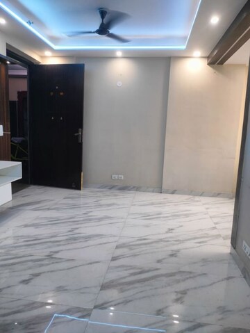 Room in 3 BHK Apartment at Nimbus The Hyde park, Sector 78 – for Rent