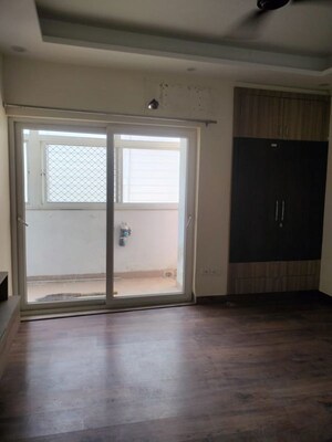 Room in 3 BHK Apartment at Nimbus The Hyde park, Sector 78 – for Rent