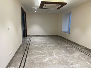 Room in 4 BHK Builder Floor at Panchsheel Park – for Rent